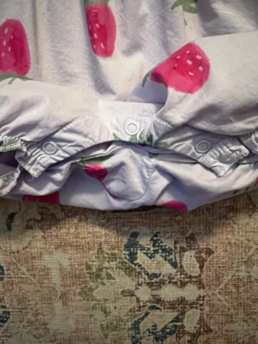 🍄3/$15 Carter’s Strawberry Bubble Romper 3-6 Months Lavender